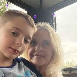 Meet your Posher, Lynda